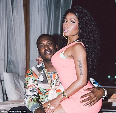 Nicki Minaj and rumoured beau Meek Mill get cosy in North Carolina