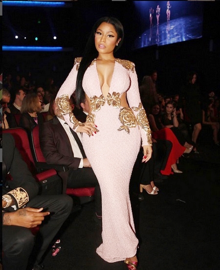 Meek Mill Pictured Staring at Nicki Minaj's Boobs in Jaw-Dropping Dress at American Music Awards (Photos)