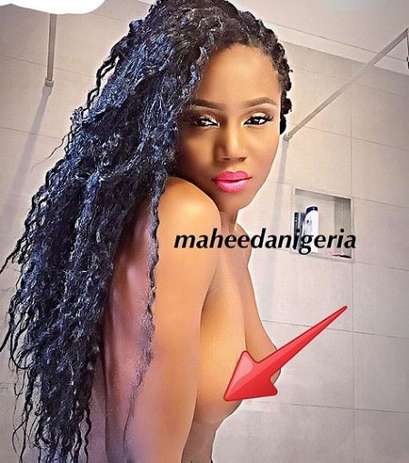 So Seductive Naija Badt Girl Pulls Down Her Pants In Erotic Photos 