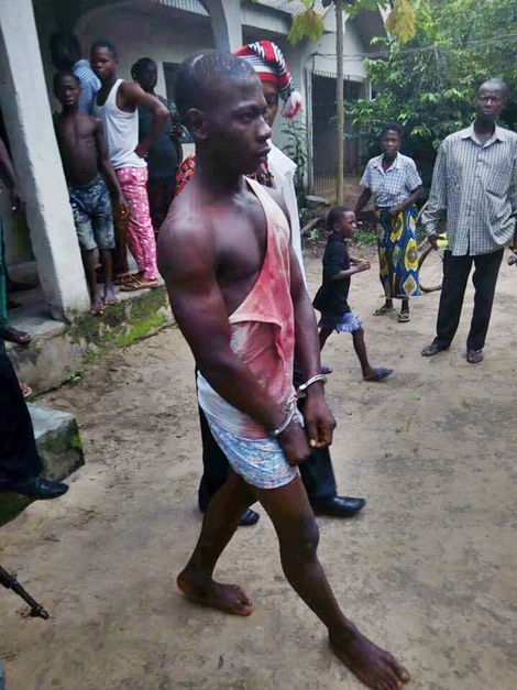 See How A Thief Was Grabbed By The Underwear After Being Caught During An Operation In Delta