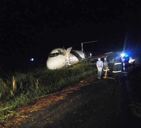 Dana Airplane From Lagos-PH Overshoots Runway, Lands Inside The Bush ...