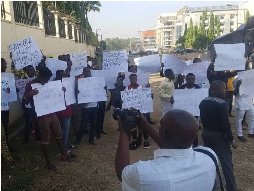 Omoyele sowore, protesters