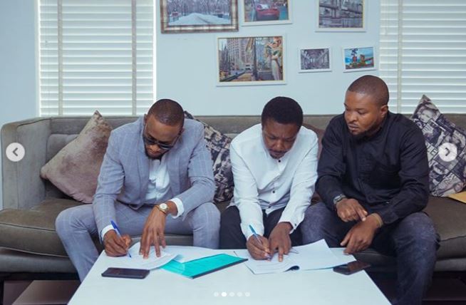 Omashola Kola Oburoh signs new endorsement deal