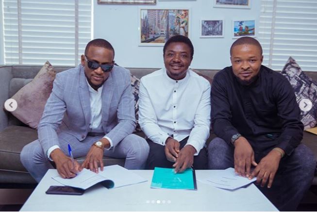 Omashola Kola Oburoh signs new endorsement deal