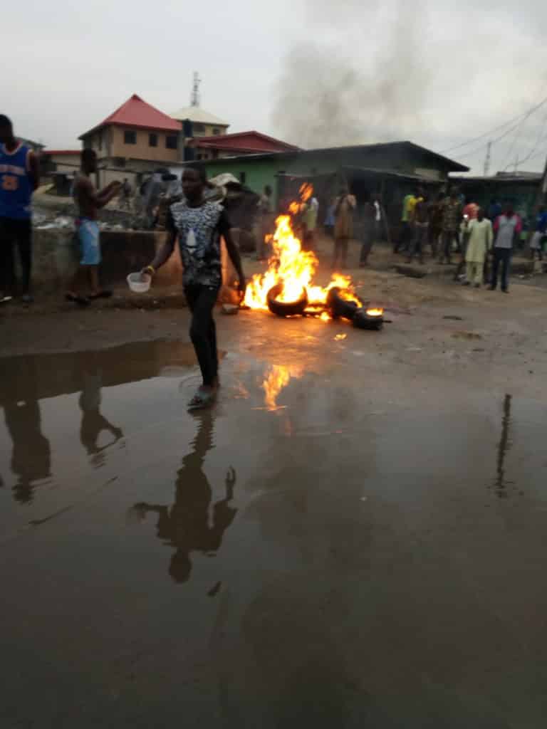 Suspected Thief Burnt To Death In Lagos After His Charm Failed (Graphic ...