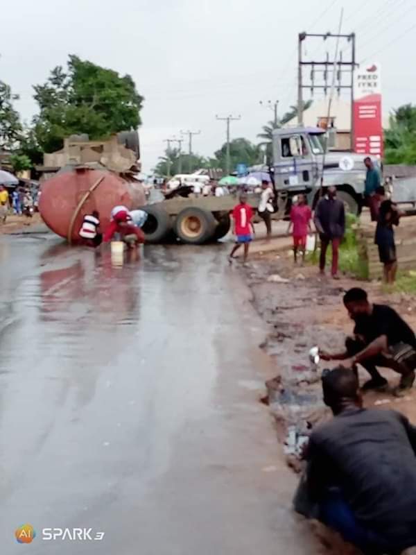 Diesel tanker fell in Imo