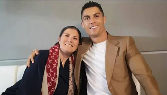 Cristiano Ronaldo, Dolores Aveiro,