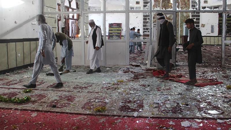 Suicide bomber attack mosque