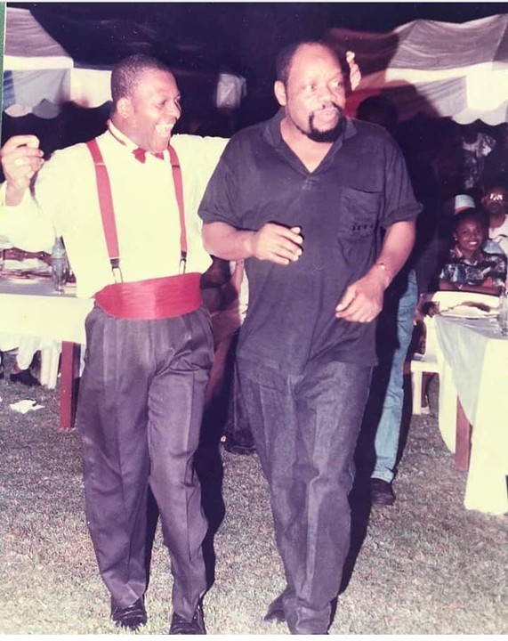 Sir Shina Peters and Odumegwu Ojukwu in 1989