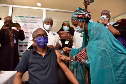 Nasir takes vaccine