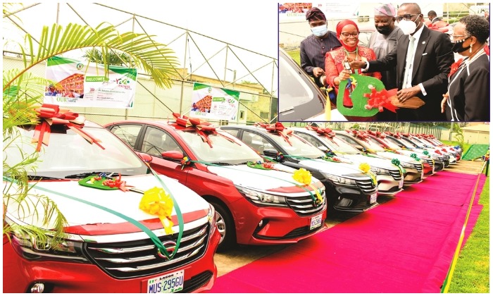 Lagos State Governor, Babajide Sanwo-Olu gifts teachers cars