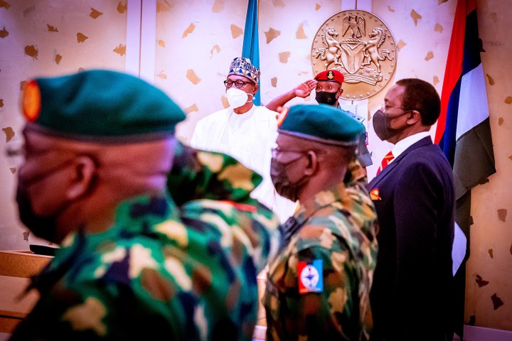 President Buhari and his service chiefs