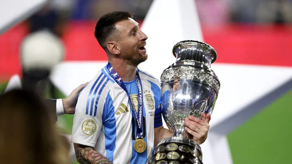 Copa América 2024 Messi se convirtió en el jugador con más premios en