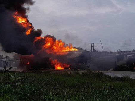 Five Vehicles Burnt As Petrol Tanker Explodes In Ibadan (Photos)