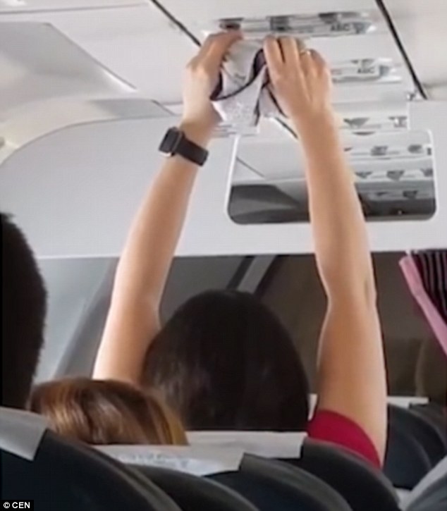 Female Passenger Shocks Everyone After Bringing Out Her Wet