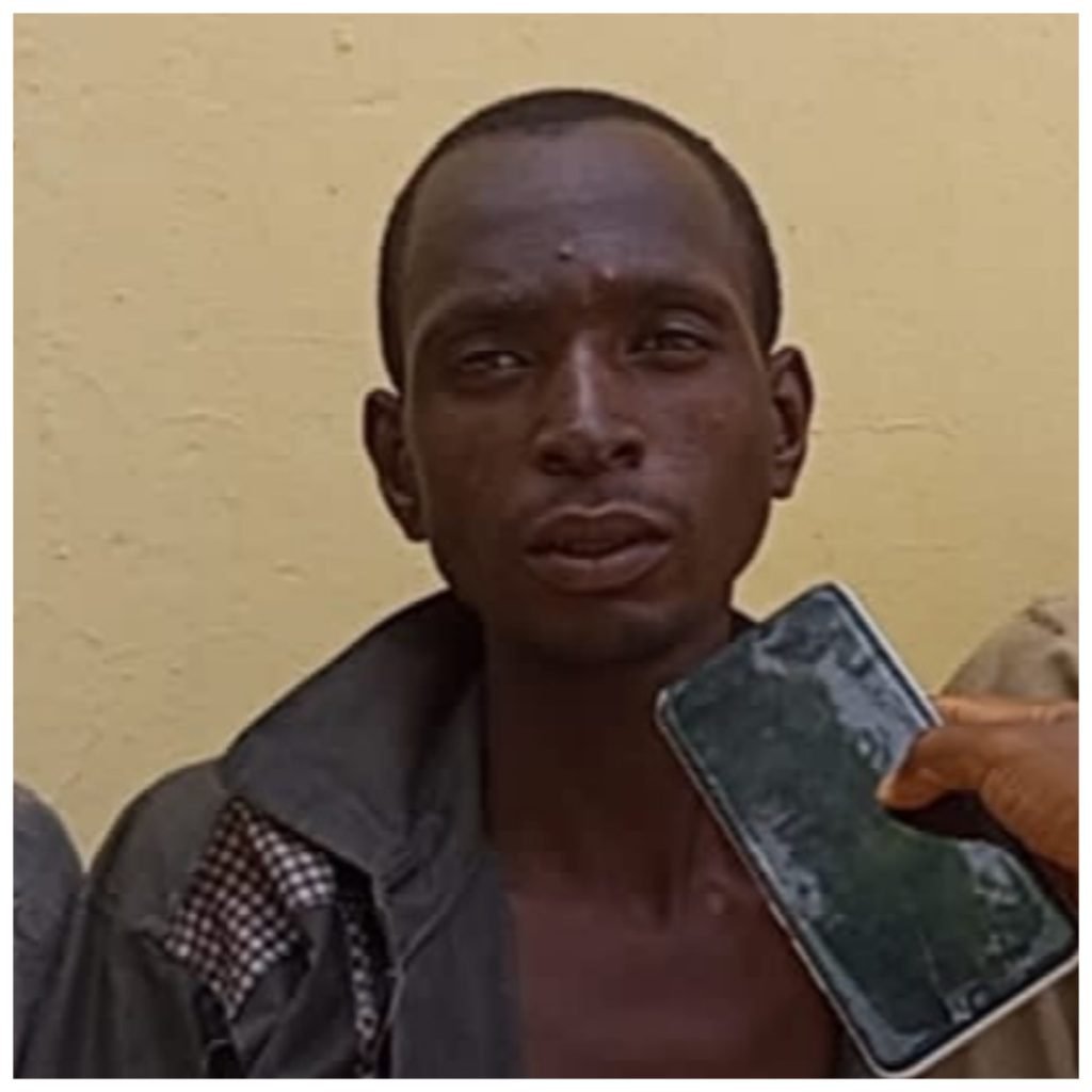 i-was-keeping-them-for-someone-man-caught-with-4-ak-47-rifles-photo